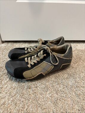 VINTAGE Diesel Men's Black and Olive Sneakers with Tan Accents